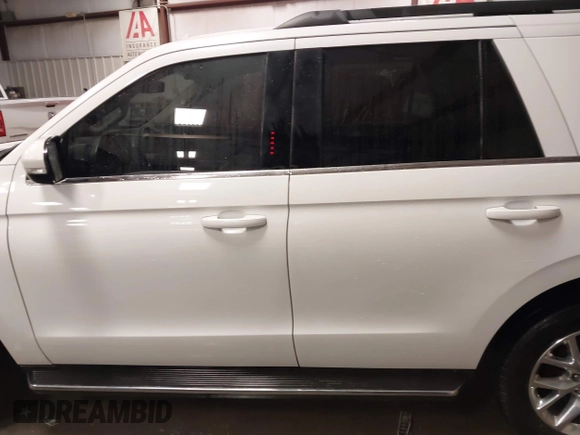 2020 Ford Expedition XLT с VIN 1FMJU1HT1LEA79193, выставлен на аукционе IAAI как лот 41301860 с пробегом 107 634 миль миль и . История ставок и продаж доступна на DreamBid. Изображение 14.