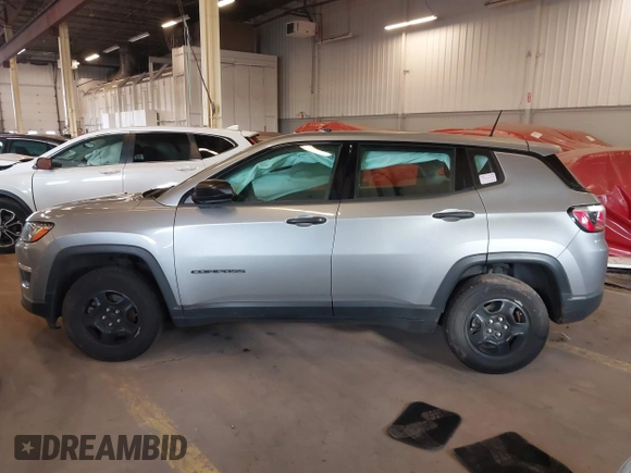 2018 Jeep Compass Sport z VIN 3C4NJDAB6JT179613, wystawiony jako IAAI lot #41893360 z przebiegiem 72 846 mil mil oraz . Historia ofert i sprzedaży dostępna na DreamBid. Obrazek 14.