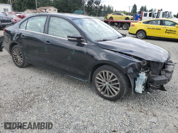 2011 Volkswagen Jetta SEL with VIN 3VWLZ7AJ1BM304504, listed as a Copart auction lot 60991215 with 189,148 mi miles and Salvage title. Bid and sale history available at DreamBid. Image 4.