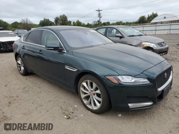 2017 Jaguar XF with VIN SAJBJ4BN0HCY31726, listed as a Copart auction lot 72840804 with 89,991 mi miles and Clean Title. Bid and sale history available at DreamBid. Image 4.