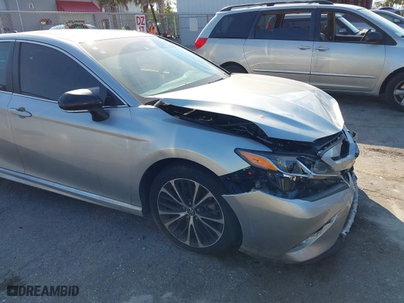 2018 Toyota Camry LE with VIN 4T1B11HK7JU099875, listed as a IAAI auction lot 41503123 with 60,202 mi miles. Bid and sale history available at carsss.com. Image 17.