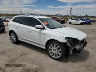 2017 Volvo XC60 Inscription z VIN YV449MRU9H2123068, wystawiony jako Copart lot #56683195 z przebiegiem 119 646 mil mil oraz Szkoda całkowita • Salvage title. Historia ofert i sprzedaży dostępna na DreamBid. Obrazek 4.