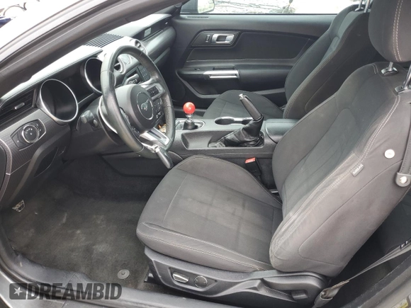 2018 Ford Mustang GT z VIN 1FA6P8CFXJ5113050, wystawiony jako Copart lot #50922565 z przebiegiem 75 609 mil mil oraz Szkody całkowita. Historia ofert i sprzedaży dostępna na DreamBid. Obrazek 7.