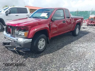 2005 Chevrolet Colorado LS Z71 with VIN 1GCDT196258122275, listed as a IAAI auction lot 42241504 with 125,998 mi miles and . Bid and sale history available at DreamBid. Image 2.