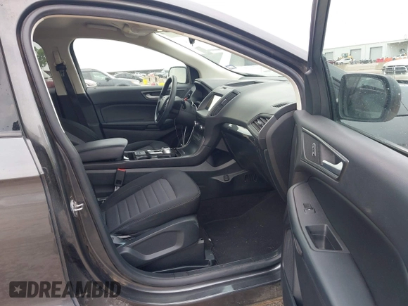 2020 Ford Edge SE с VIN 2FMPK3G98LBB53318, выставлен на аукционе IAAI как лот 42296878 с пробегом 81 461 миль миль и . История ставок и продаж доступна на DreamBid. Изображение 5.