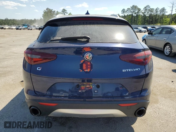 2018 Alfa Romeo Stelvio z VIN ZASFAKAN4J7B88776, wystawiony jako Copart lot #52402055 z przebiegiem 88 503 mil mil oraz Czysty tytuł • Clean title. Historia ofert i sprzedaży dostępna na DreamBid. Obrazek 6.
