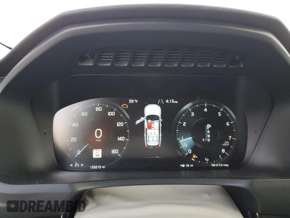 2016 Volvo XC90 T6 Momentum with VIN YV4A22PK8G1071823, listed as a Copart auction lot 45148495 with 125,215 mi miles and Clean Title. Bid and sale history available at carsss.com. Image 9.