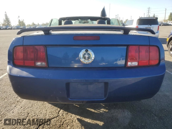 2007 Ford Mustang Deluxe with VIN 1ZVHT84N275199884, listed as a Copart auction lot 46511415 with 180,924 mi miles and Clean Title. Bid and sale history available at carsss.com. Image 6.