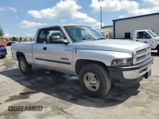 2001 Dodge 1500 z VIN 1B7HC13ZX1J527940, wystawiony jako Copart lot #51115685 z przebiegiem 160 994 mil mil oraz Szkoda całkowita • Salvage title. Historia ofert i sprzedaży dostępna na DreamBid. Obrazek 4.