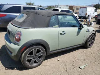 2010 MINI Convertible S z VIN WMWMS3C52ATZ84995, wystawiony jako Copart lot #63445985 z przebiegiem 51 266 mil mil oraz Szkoda całkowita • Salvage title. Historia ofert i sprzedaży dostępna na DreamBid. Obrazek 3.