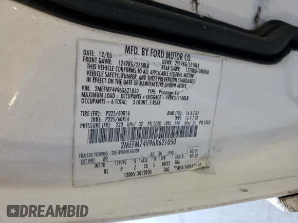 2006 Mercury Grand Marquis GS z VIN 2MEFM74V96X621050, wystawiony jako Copart lot #49098465 z przebiegiem 75 561 mil mil oraz Szkoda całkowita • Salvage title. Historia ofert i sprzedaży dostępna na DreamBid. Obrazek 12.