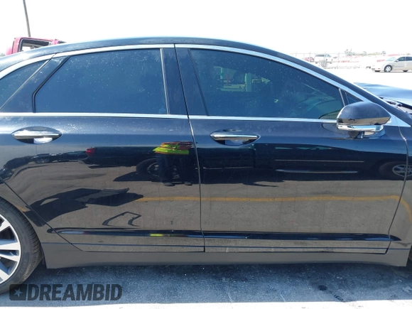 2019 Lincoln MKZ Reserve with VIN 3LN6L5EC8KR629330, listed as a IAAI auction lot 42322134 with Not provided miles and . Bid and sale history available at DreamBid. Image 13.