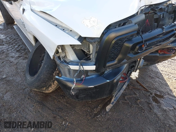 2018 Ram 2500 Tradesman with VIN 3C6UR4HL6JG125201, listed as a IAAI auction lot 41432329 with 181,247 mi miles. Bid and sale history available at carsss.com. Image 17.