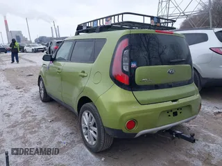 2018 Kia Soul + with VIN KNDJP3A53J7888330, listed as a IAAI auction lot 41400817 with 100,738 mi miles. Bid and sale history available at carsss.com. Image 3.