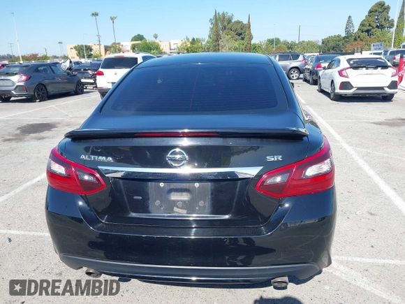2017 Nissan Altima SL z VIN 1N4AL3AP2HC490191, wystawiony jako IAAI lot #42242495 z przebiegiem 195 261 mil mil oraz . Historia ofert i sprzedaży dostępna na DreamBid. Obrazek 16.