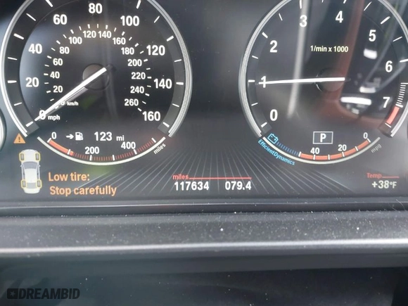 2015 BMW 5 Series 528i xDrive with VIN WBA5A7C52FD623251, listed as a IAAI auction lot 41441702 with 117,634 mi miles. Bid and sale history available at carsss.com. Image 7.