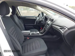 2017 Ford Fusion SE with VIN 3FA6P0H78HR372338, listed as a IAAI auction lot 41919442 with 78,979 mi miles. Bid and sale history available at carsss.com. Image 5.