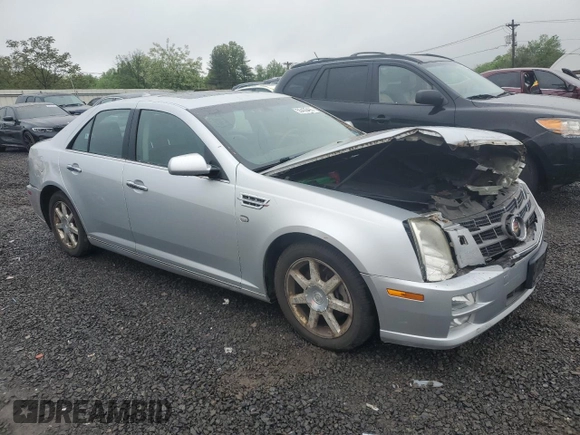 2011 Cadillac STS RWD z VIN 1G6DW6ED1B0118773, wystawiony jako Copart lot #55436495 z przebiegiem 83 591 mil mil oraz Szkody całkowita. Historia ofert i sprzedaży dostępna na DreamBid. Obrazek 4.