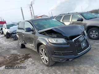 2013 Audi Q7 Premium Plus z VIN WA1LGAFE4DD011769, wystawiony jako IAAI lot #41340571 z przebiegiem 140 122 mil mil oraz . Historia ofert i sprzedaży dostępna na DreamBid. Obrazek 6.