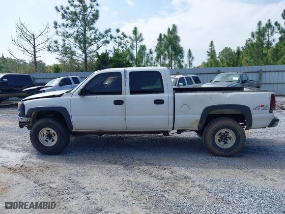 2007 GMC Sierra 2500HD Classic SLT with VIN 1GTHK23D97F152938, listed as a IAAI auction lot 41933419 with NaN miles. Bid and sale history available at carsss.com. Image 13.