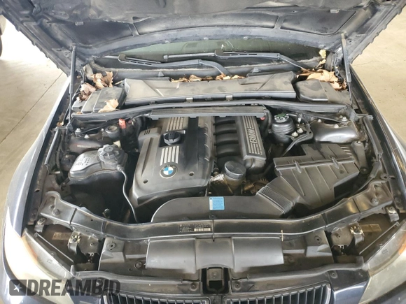 2008 BMW 3 Series 328i z VIN WBAVA37558NL47244, wystawiony jako Copart lot #59592515 z przebiegiem 165 900 mil mil oraz Szkoda całkowita • Salvage title. Historia ofert i sprzedaży dostępna na DreamBid. Obrazek 11.