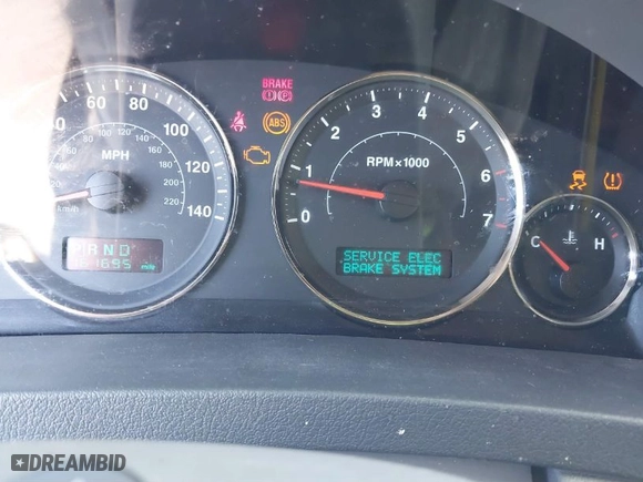 2005 Jeep Grand Cherokee Limited with VIN 1J4HR58295C610698, listed as a IAAI auction lot 41855202 with 161,695 mi miles. Bid and sale history available at carsss.com. Image 7.