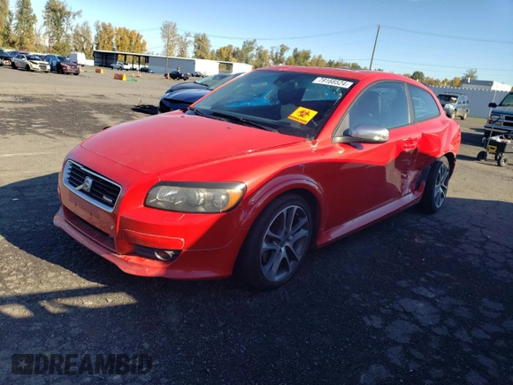 2010 Volvo C30 z VIN YV1672MK5A2182811, wystawiony jako Copart lot #79168524 z przebiegiem Nie podano mil oraz Szkoda całkowita • Salvage title. Historia ofert i sprzedaży dostępna na DreamBid. Obrazek 1.