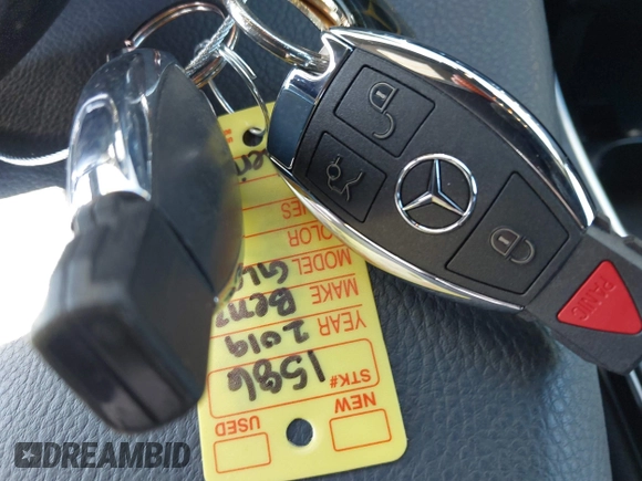 2019 Mercedes-Benz GLC 300 z VIN WDC0G4KB1KV128569, wystawiony jako IAAI lot #41822156 z przebiegiem 60 144 mil mil oraz . Historia ofert i sprzedaży dostępna na DreamBid. Obrazek 11.