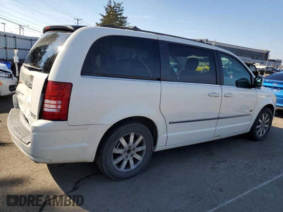 2009 Chrysler Town & Country Touring with VIN 2A8HR54XX9R675671, listed as a Copart auction lot 43807405 with 110,504 mi miles and Salvage Title. Bid and sale history available at DreamBid. Image 3.