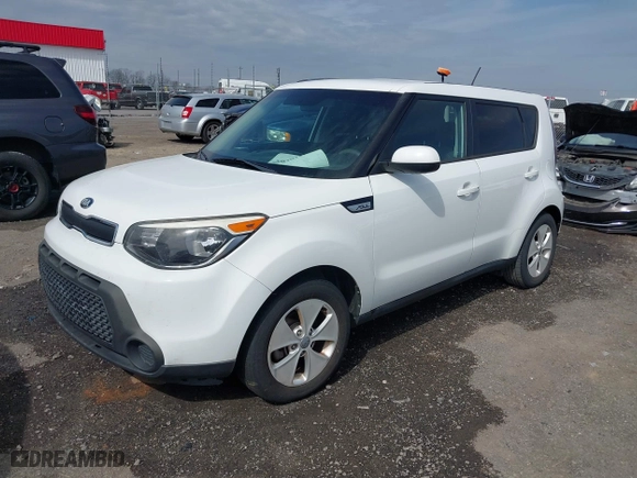 2015 Kia Soul with VIN KNDJN2A2XF7157813, listed as a IAAI auction lot 41692105 with 132,416 mi miles. Bid and sale history available at carsss.com. Image 18.