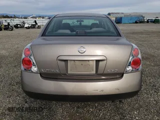 2005 Nissan Altima 2.5 with VIN 1N4AL11D45C137974, listed as a Copart auction lot 86982304 with 186,750 mi miles and Salvage Title. Bid and sale history available at carsss.com. Image 6.