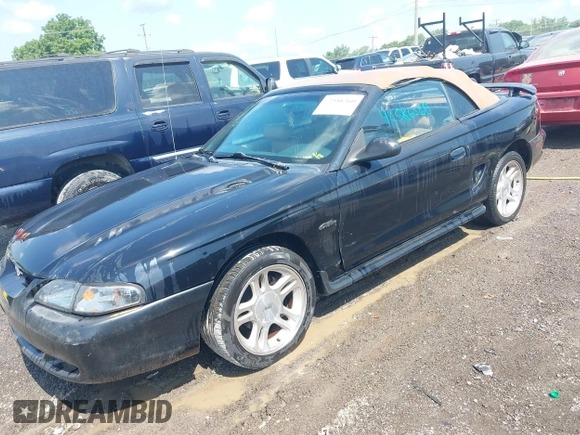 1998 Ford Mustang GT z VIN 1FAFP45X3WF150280, wystawiony jako IAAI lot #42586360 z przebiegiem 101 735 mil mil oraz . Historia ofert i sprzedaży dostępna na DreamBid. Obrazek 2.