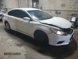 2017 Nissan Altima SR with VIN 1N4AL3AP3HN343477, listed as a Copart auction lot 62260265 with 136,759 mi miles and Salvage title. Bid and sale history available at DreamBid. Image 4.