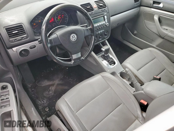 2008 Volkswagen Jetta SE z VIN 3VWRM71K98M063043, wystawiony jako Copart lot #50171755 z przebiegiem 151 740 mil mil oraz Szkoda całkowita • Salvage title. Historia ofert i sprzedaży dostępna na DreamBid. Obrazek 8.
