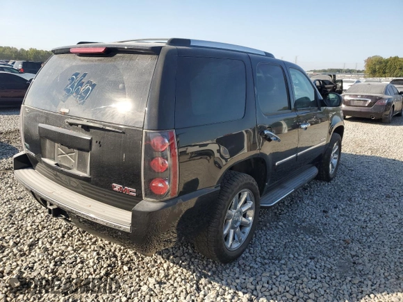 2010 GMC Yukon Denali with VIN 1GKUCEEF7AR201124, listed as a Copart auction lot 75089064 with 196,823 mi miles and Salvage Title. Bid and sale history available at carsss.com. Image 3.