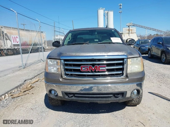2007 GMC Sierra 1500 Work Truck with VIN 2GTEK13M071589196, listed as a IAAI auction lot 41668201 with NaN miles. Bid and sale history available at carsss.com. Image 12.