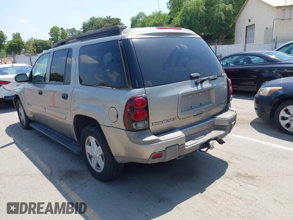 2003 Chevrolet TrailBlazer EXT LT with VIN 1GNES16S736233526, listed as a IAAI auction lot 42193747 with 197,471 mi miles. Bid and sale history available at carsss.com. Image 3.