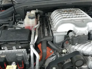 2021 Jeep Grand Cherokee Trackhawk z VIN 1C4RJFN93MC817711, wystawiony jako IAAI lot #42787626 z przebiegiem 23 528 mil mil oraz . Historia ofert i sprzedaży dostępna na DreamBid. Obrazek 19.