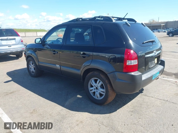 2007 Hyundai Tucson SE with VIN KM8JN72D47U629516, listed as a IAAI auction lot 41956757 with 190,852 mi miles and . Bid and sale history available at DreamBid. Image 3.