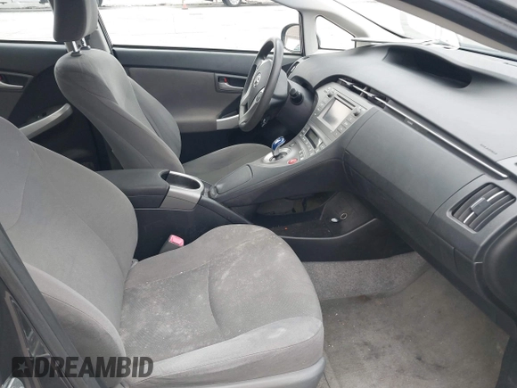 2013 Toyota Prius One with VIN JTDKN3DU6D5599875, listed as a IAAI auction lot 42057892 with 118,216 mi miles. Bid and sale history available at carsss.com. Image 5.