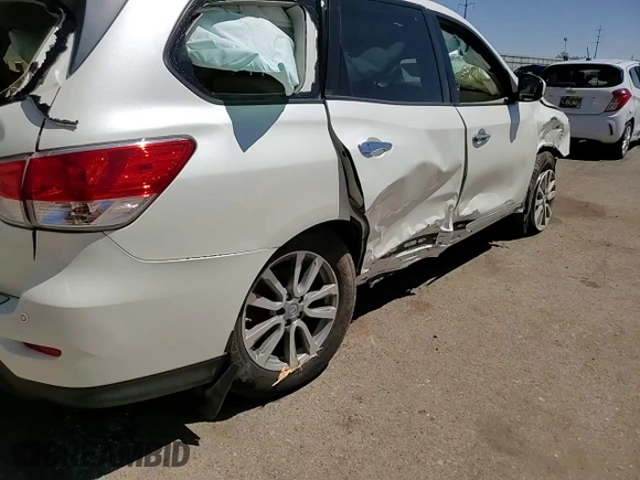 2015 Nissan Pathfinder SL z VIN 5N1AR2MM2FC700978, wystawiony jako Copart lot #56072585 z przebiegiem 132 675 mil mil oraz Szkoda całkowita • Salvage title. Historia ofert i sprzedaży dostępna na DreamBid. Obrazek 14.