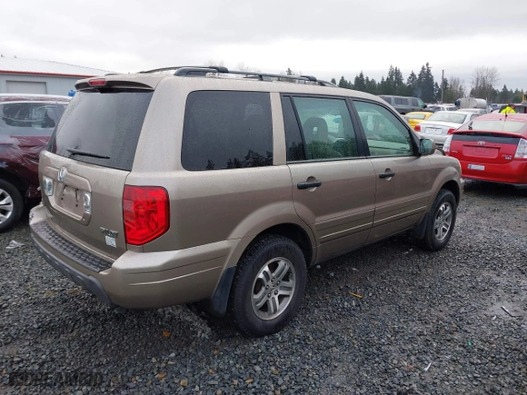 2004 Honda Pilot EX with VIN 2HKYF18694H538107, listed as a IAAI auction lot 41547655 with 254,755 mi miles. Bid and sale history available at carsss.com. Image 4.