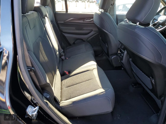 2025 Jeep Grand Cherokee Laredo with VIN 1C4RJHAG3SC274177, listed as a Copart auction lot 84838284 with 36 mi miles and Salvage Title. Bid and sale history available at DreamBid. Image 11.