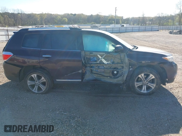 2012 Toyota Highlander Limited with VIN 5TDDK3EH2CS095433, listed as a IAAI auction lot 41833700 with 118,446 mi miles. Bid and sale history available at carsss.com. Image 14.