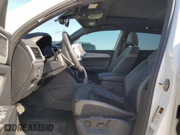 2021 Volkswagen Atlas SEL Premium z VIN 1V2TE2CA1MC204677, wystawiony jako Copart lot #73306994 z przebiegiem 83 188 mil mil oraz Szkoda całkowita • Salvage title. Historia ofert i sprzedaży dostępna na DreamBid. Obrazek 7.