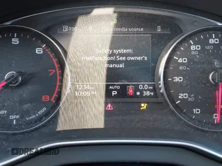 2024 Audi Q5 S line Premium z VIN WA1GAAFY5R2097223, wystawiony jako IAAI lot #41035850 z przebiegiem 1 234 mil mil oraz . Historia ofert i sprzedaży dostępna na DreamBid. Obrazek 7.
