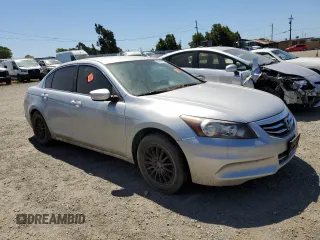 2011 Honda Accord LX z VIN 1HGCP2F35BA043172, wystawiony jako Copart lot #58040335 z przebiegiem Nie podano mil oraz Czysty tytuł • Clean title. Historia ofert i sprzedaży dostępna na DreamBid. Obrazek 4.