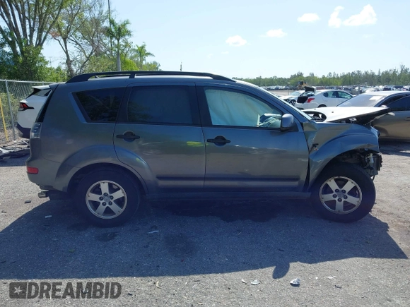 2007 Mitsubishi Outlander LS z VIN JA4MT31XX7U004009, wystawiony jako IAAI lot #42006069 z przebiegiem 222 768 mil mil oraz . Historia ofert i sprzedaży dostępna na DreamBid. Obrazek 13.
