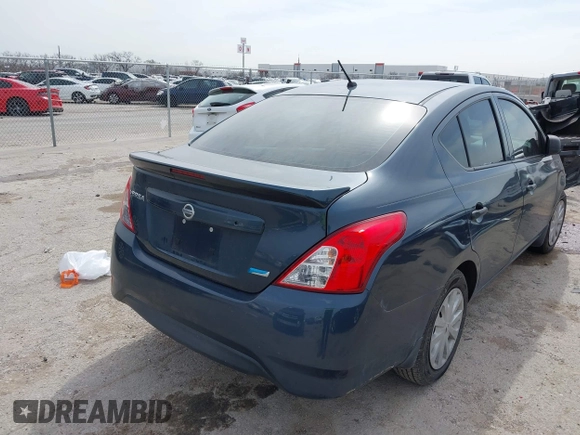 2015 Nissan Versa SV with VIN 3N1CN7AP3FL853347, listed as a IAAI auction lot 41741056 with 100,353 mi miles. Bid and sale history available at carsss.com. Image 4.