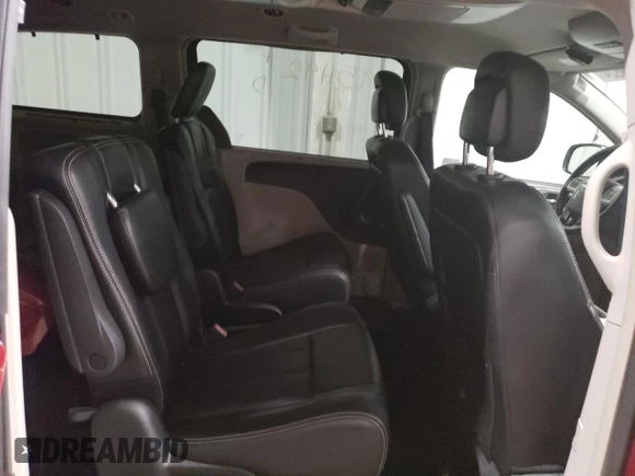 2015 Chrysler Town & Country Touring with VIN 2C4RC1BG4FR707311, listed as a Copart auction lot 67209824 with 95,492 mi miles and Clean Title. Bid and sale history available at carsss.com. Image 11.